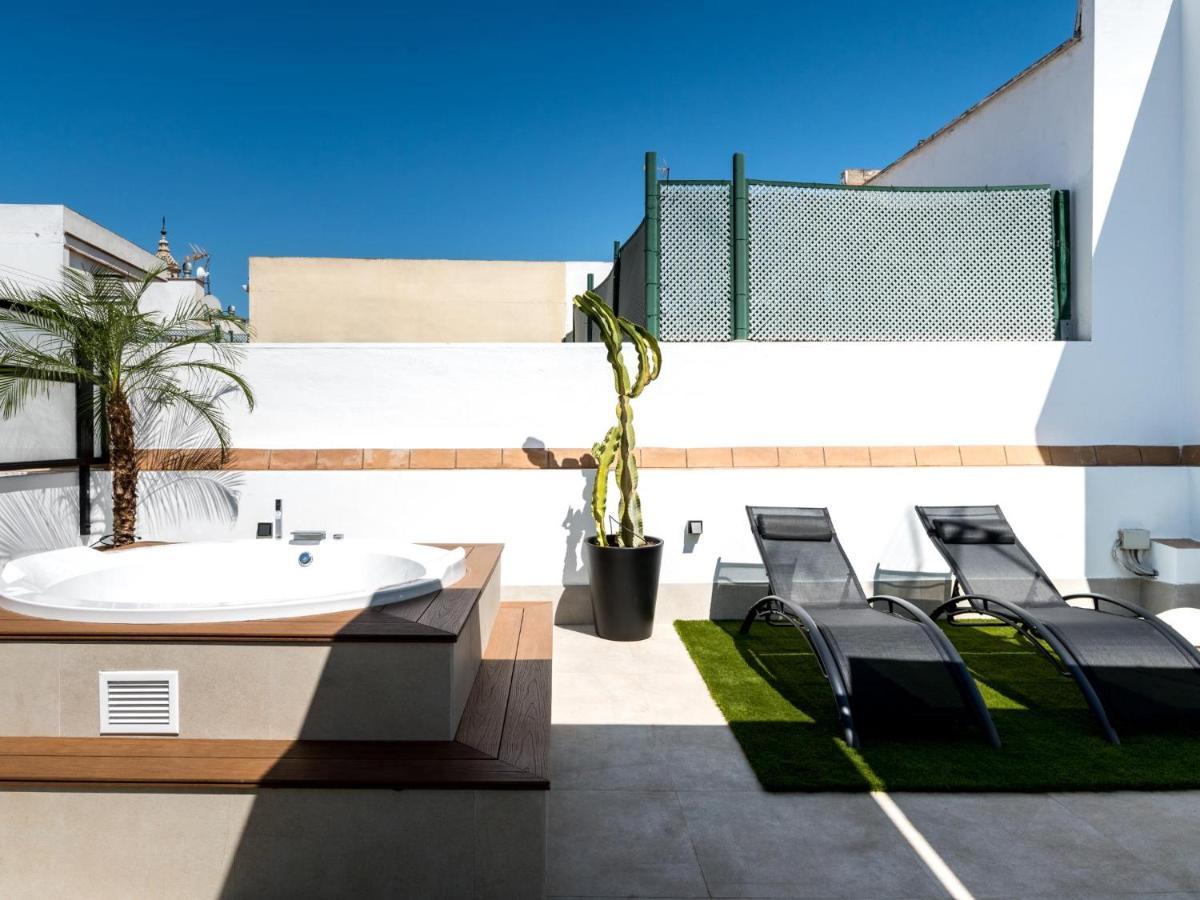 Pj Terraza Privada Banera Exterior Junto Catedral Appartement Sevilla Buitenkant foto