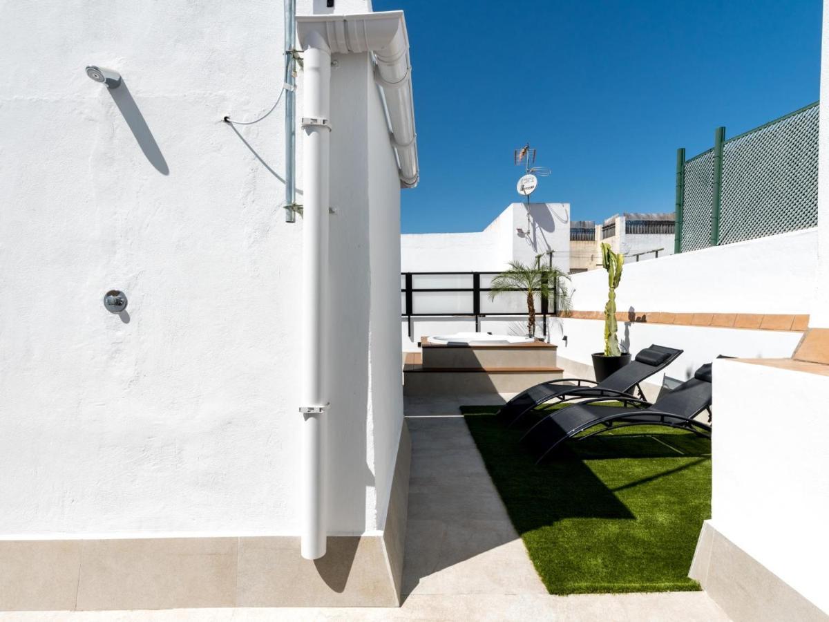 Pj Terraza Privada Banera Exterior Junto Catedral Appartement Sevilla Buitenkant foto